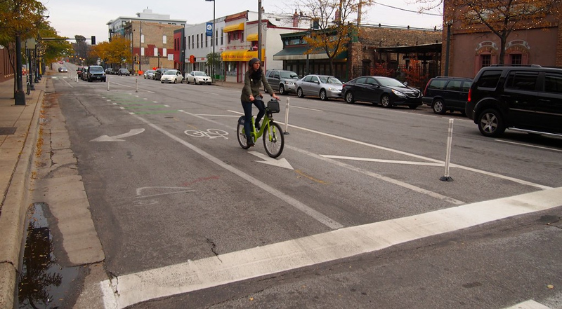 Plan view of a bike lane next to dedicated right-turn lanes at an intersection